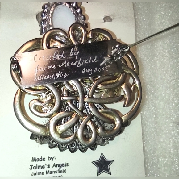 Pro Football Hall of Fame theme Angel Brooch - Picture 9 of 16